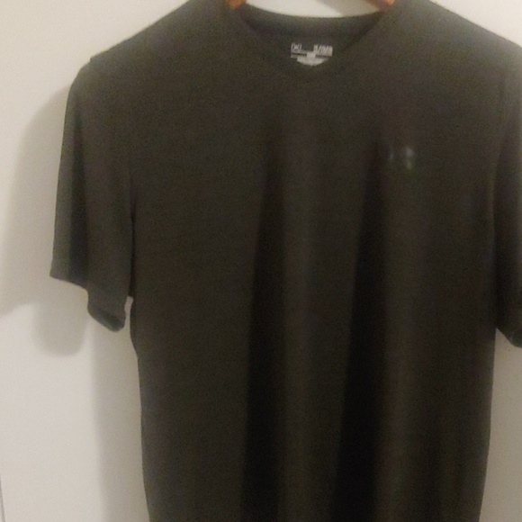 A under armour heat gear shirt UA - Picture 8 of 8